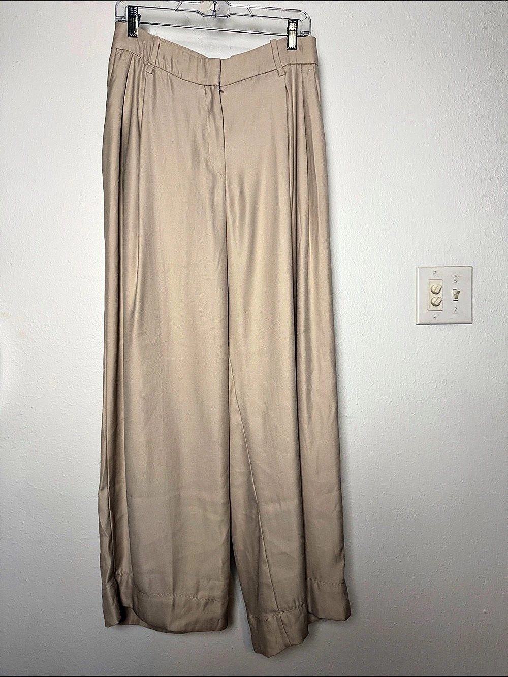 H&M Wide Leg Pants in Beige Size 6